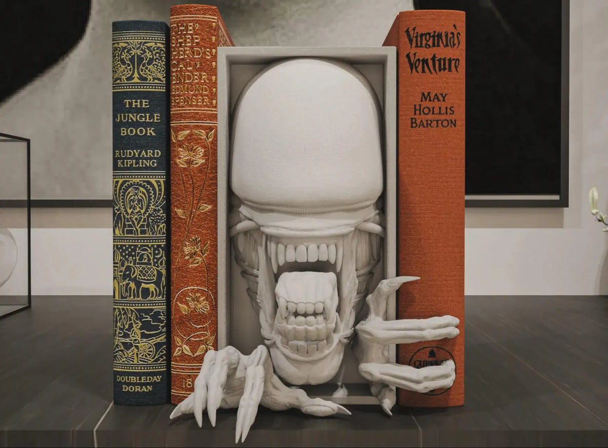 Alien Creature Book Nook - Sci-Fi Horror Bookshelf & Wall Display Insert + FREE Bookmark