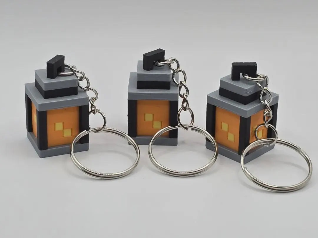 Pixel Lantern Keyring | Retro Gaming Keychain | 3D Printed Gamer Accessory