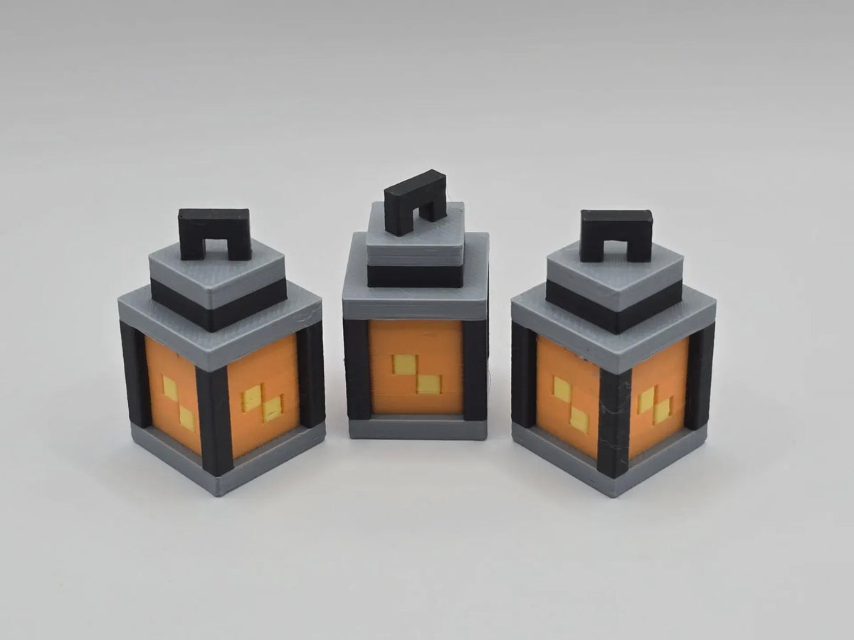Pixel Lantern Keyring | Retro Gaming Keychain | 3D Printed Gamer Accessory