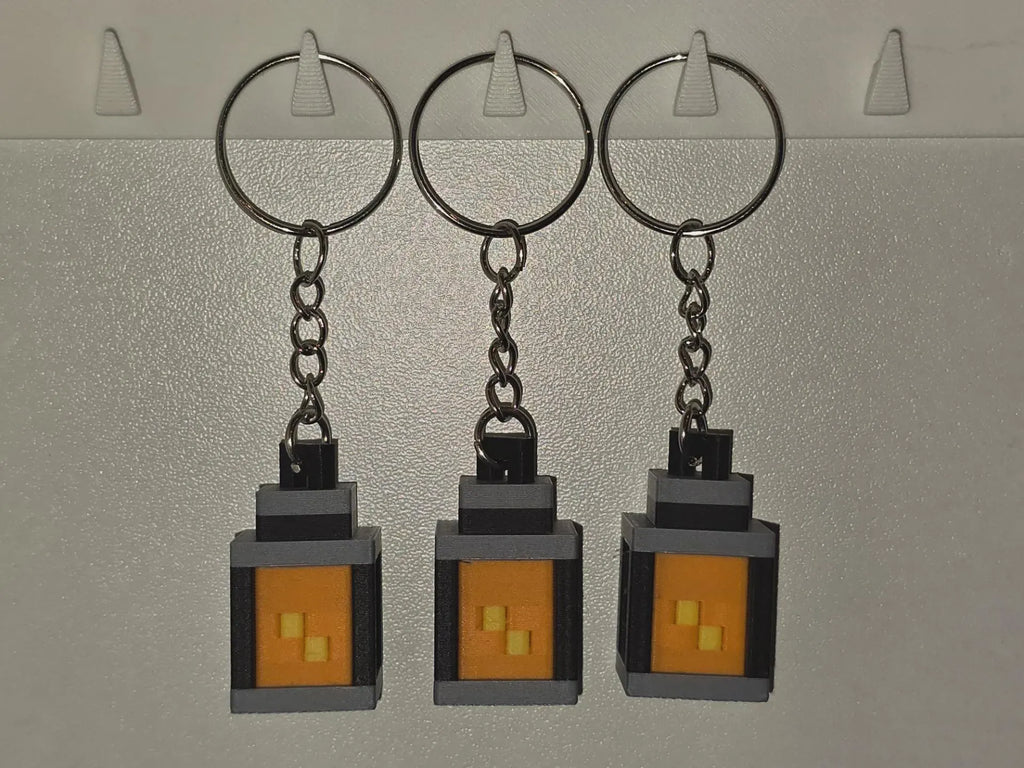 Pixel Lantern Keyring | Retro Gaming Keychain | 3D Printed Gamer Accessory